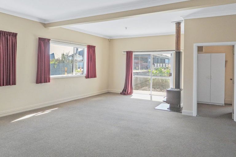 Photo of property in 55 Johnston Street, Foxton, 4814