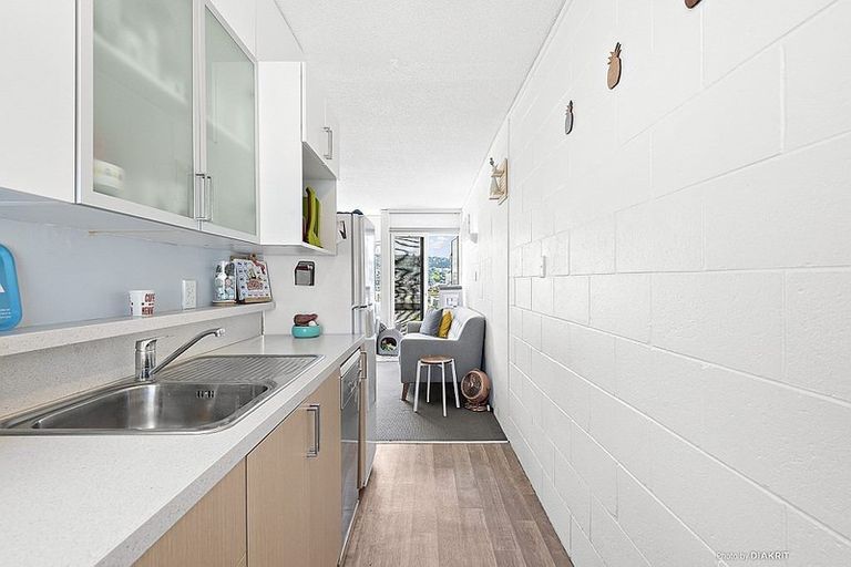 Photo of property in Melksham Towers, 701/131 Brougham Street, Mount Victoria, Wellington, 6011