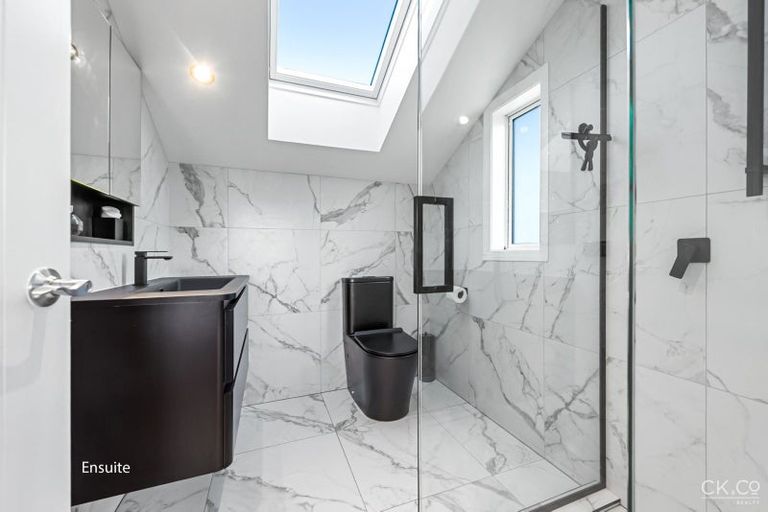 Photo of property in 20 Saint James Avenue, Boulcott, Lower Hutt, 5011