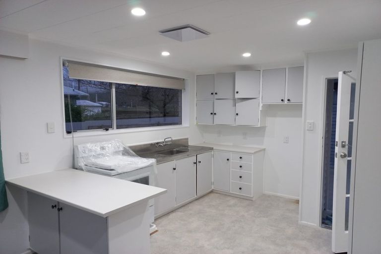 Photo of property in 2/306 Wellington Road, Wainuiomata, Lower Hutt, 5014