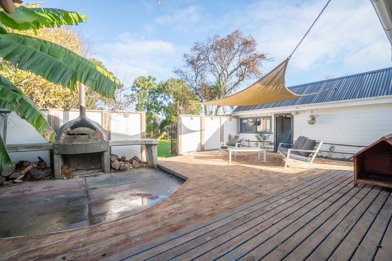 Photo of property in 16 Worcester Street, West End, Palmerston North, 4410