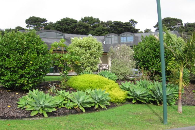 Photo of property in 3 The Knoll, Greenhithe, Auckland, 0632