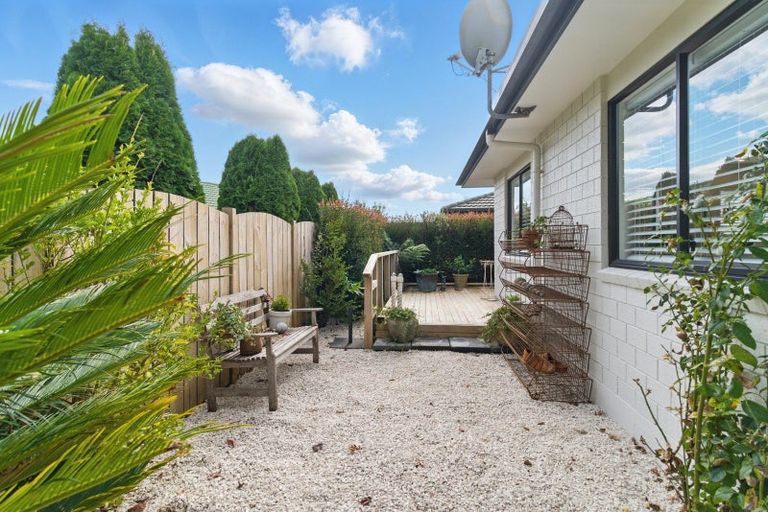 Photo of property in 52 Highfields Drive, Katikati, 3129
