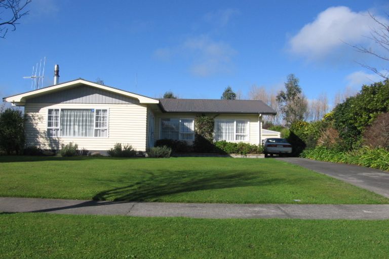 Photo of property in 48 Geraldine Crescent, Cloverlea, Palmerston North, 4412