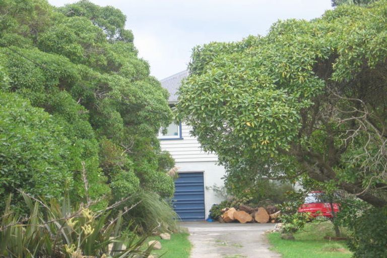 Photo of property in 58 Buckley Road, Southgate, Wellington, 6023