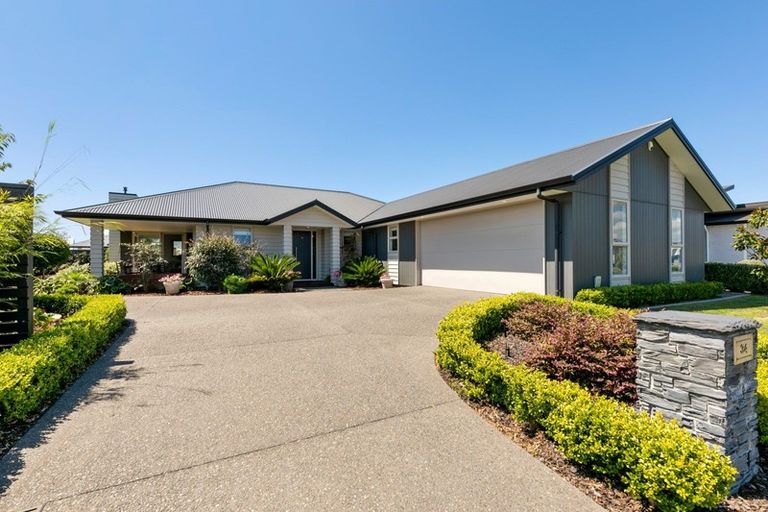 Photo of property in 34 Awatira Drive, Papamoa Beach, Papamoa, 3118