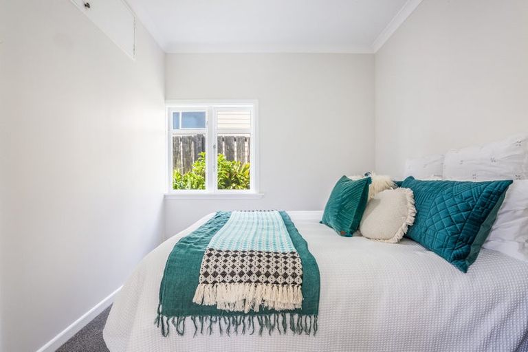 Photo of property in 78 Bayview Road, Paremata, Porirua, 5024