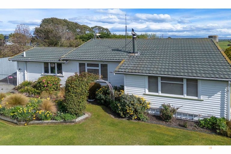 Photo of property in 14 Waimate Highway, Saint Andrews, 7988