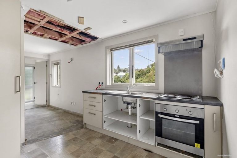 Photo of property in 28 Crieff Street, Northland, Wellington, 6012