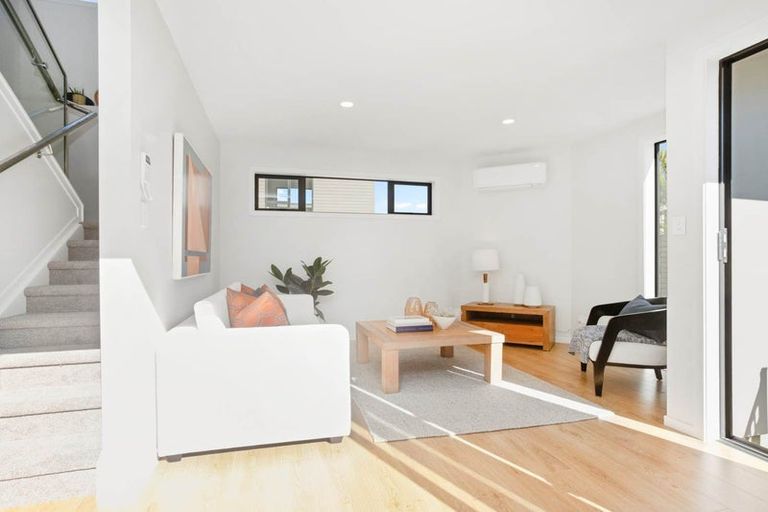 Photo of property in 3/32 Ngataringa Road, Devonport, Auckland, 0624