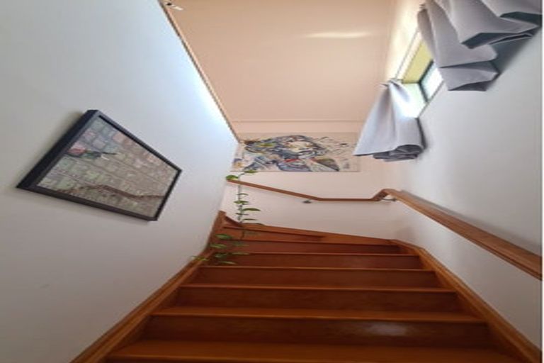 Photo of property in 3 The Terrace, Herald Island, Auckland, 0618