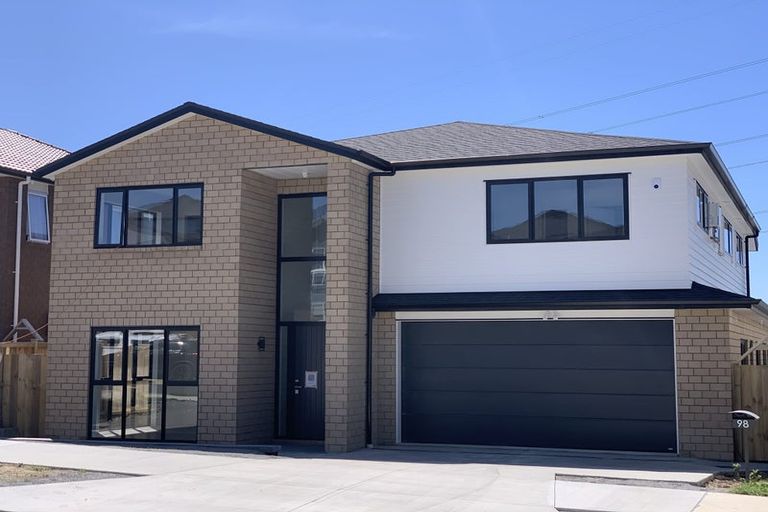 Photo of property in 98 Tir Conaill Avenue, Flat Bush, Auckland, 2019