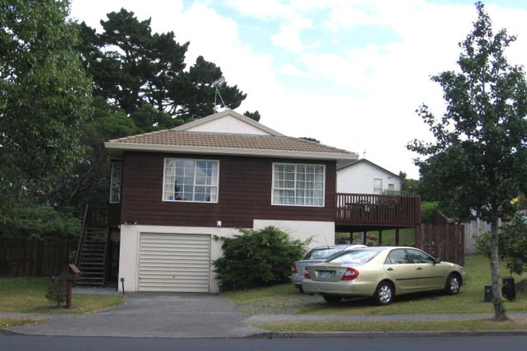 Photo of property in 54 Unsworth Drive, Unsworth Heights, Auckland, 0632