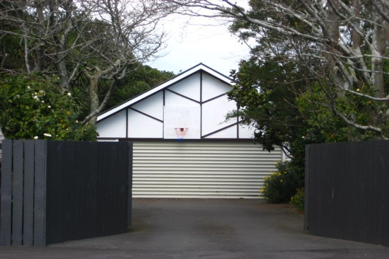 Photo of property in 49 Wallace Place, Westown, New Plymouth, 4310