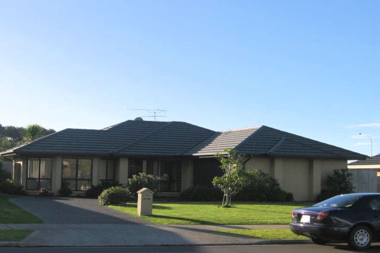 Photo of property in 64 Redcastle Drive, East Tamaki, Auckland, 2013