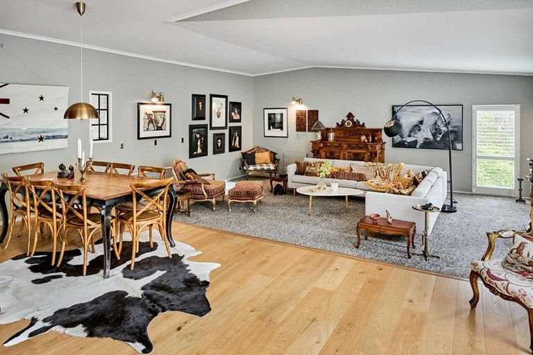 Photo of property in 15 Waitohu Road, York Bay, Lower Hutt, 5013