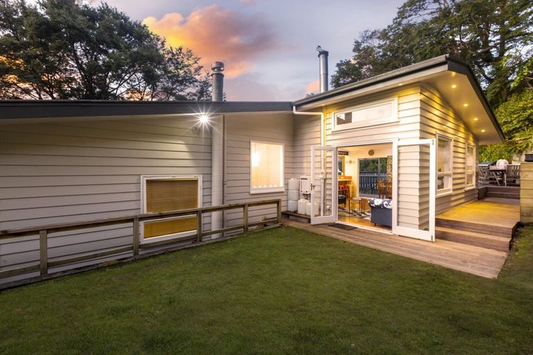 Photo of property in 54 Chatsworth Road, Silverstream, Upper Hutt, 5019