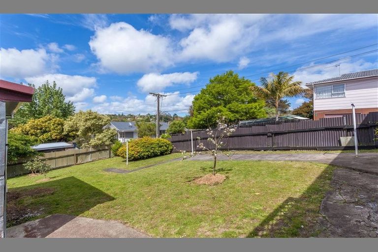 Photo of property in 51 Triangle Road, Massey, Auckland, 0614