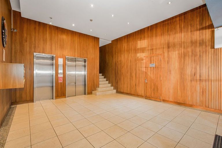 Photo of property in Molesworth House, 9/101a Molesworth Street, Thorndon, Wellington, 6011