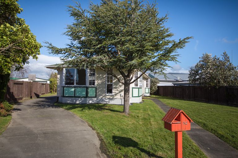 Photo of property in 52 Acacia Street, Kelvin Grove, Palmerston North, 4414