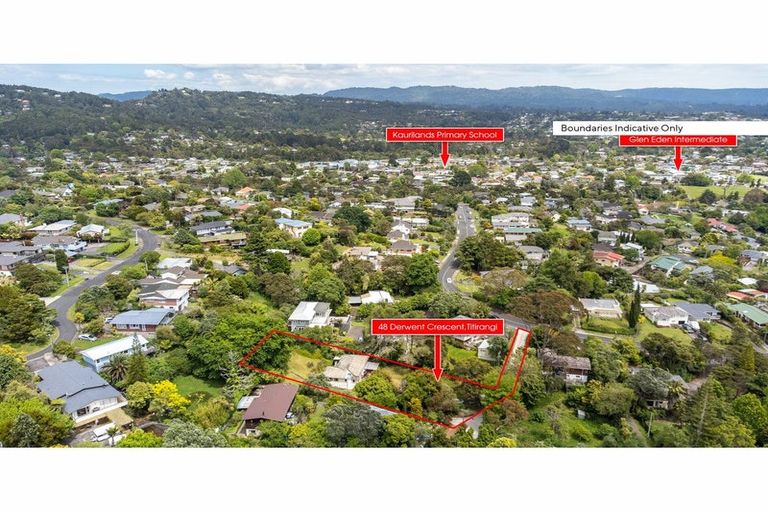 Photo of property in 48 Derwent Crescent, Titirangi, Auckland, 0604