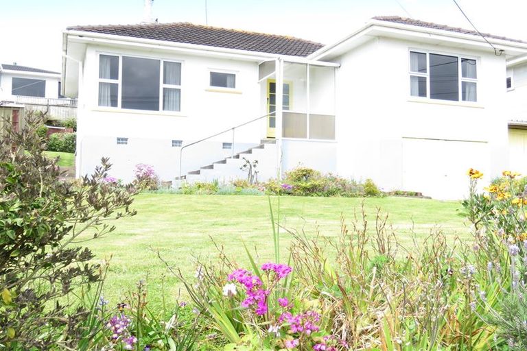 Photo of property in 7 Lismore Street, Strandon, New Plymouth, 4312