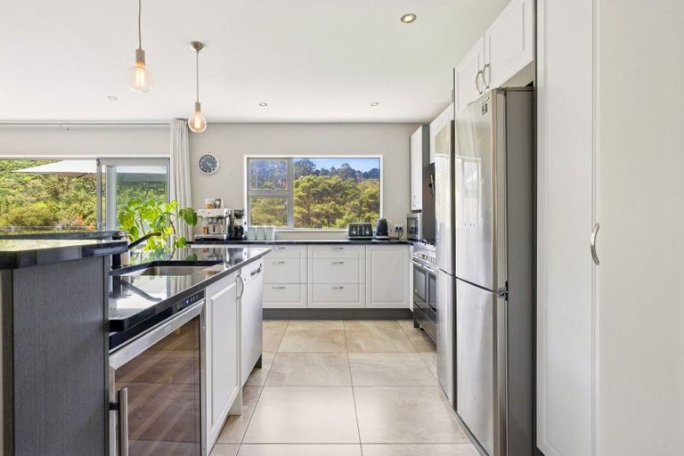 Photo of property in 18 Crabb Fields Lane, Riverhead, 0820