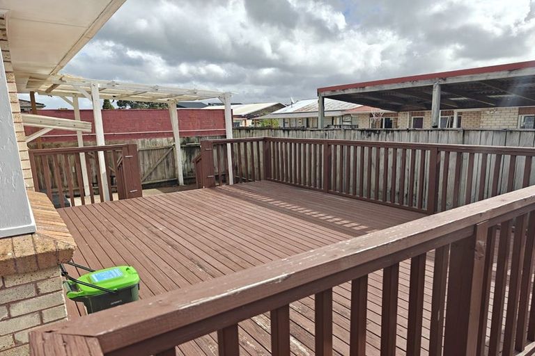 Photo of property in 94 Lincoln Road, Henderson, Auckland, 0610