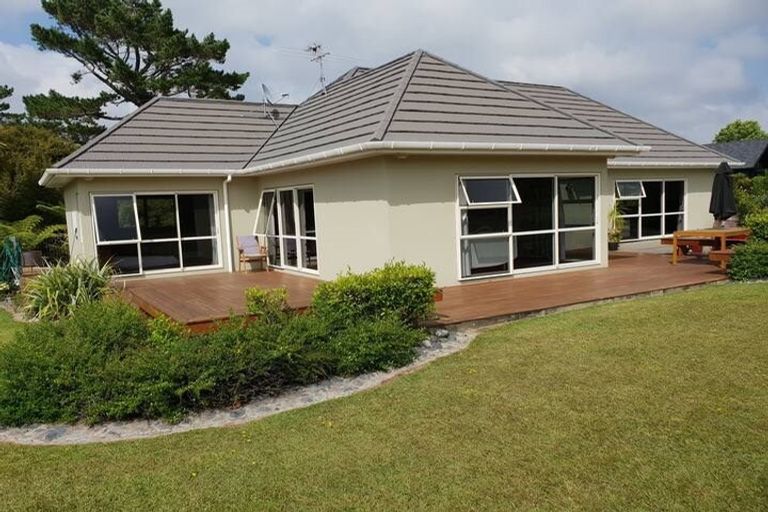 Photo of property in 3 Hobson Heights Road, Lucas Heights, Auckland, 0632