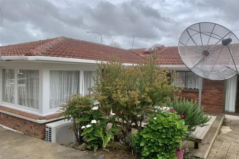 Photo of property in 47 Cascades Road, Pakuranga Heights, Auckland, 2010