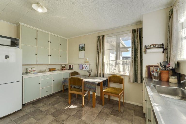 Photo of property in 64 Inniscort Street, Cromwell, 9310