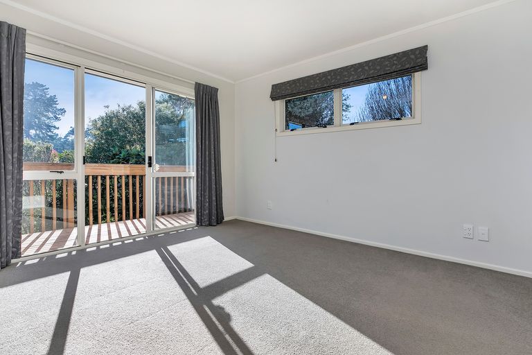 Photo of property in 19 Zefiro Drive, Massey, Auckland, 0614