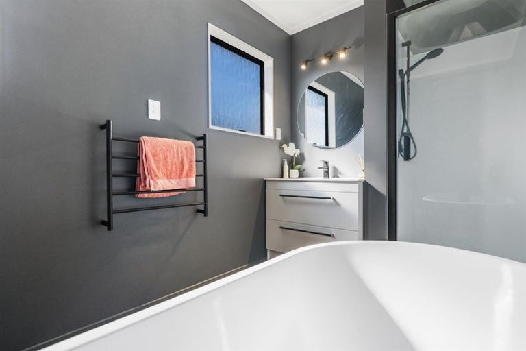 Photo of property in 4 Bishoprick Crescent, Te Puke, 3119