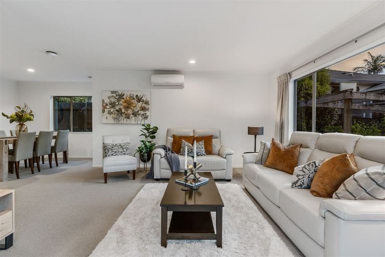 Photo of property in 20 Carnmore Place, Torbay, Auckland, 0630