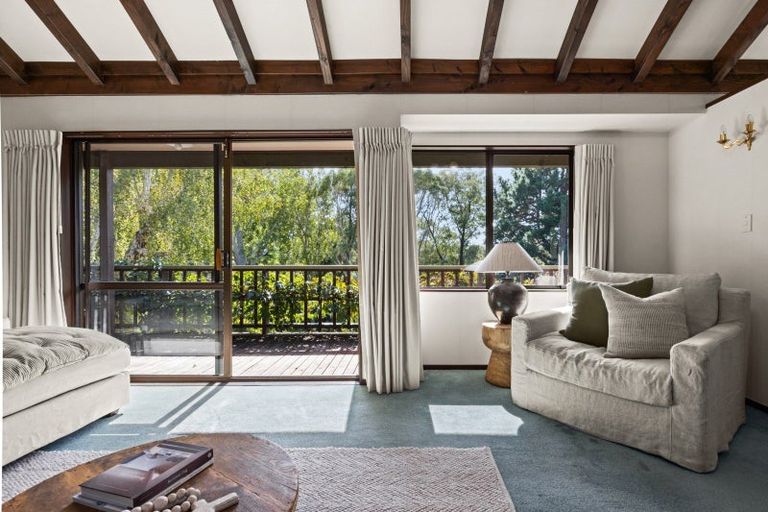 Photo of property in 2 Te Mata Peak Road, Havelock North, 4130