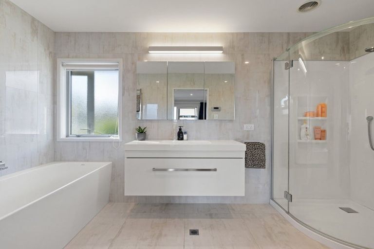 Photo of property in 19 Colquhoun Place, Dinsdale, Hamilton, 3204