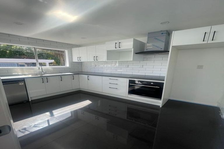 Photo of property in 2/5 Charles Street, Belmont, Lower Hutt, 5010