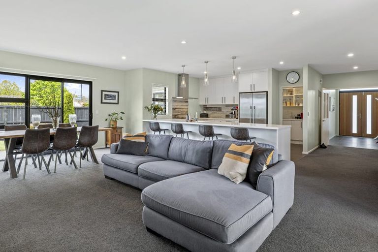 Photo of property in 32 Aidanfield Drive, Aidanfield, Christchurch, 8025