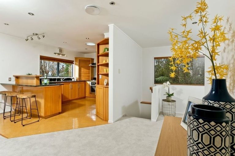 Photo of property in 88 Parr Terrace, Castor Bay, Auckland, 0620