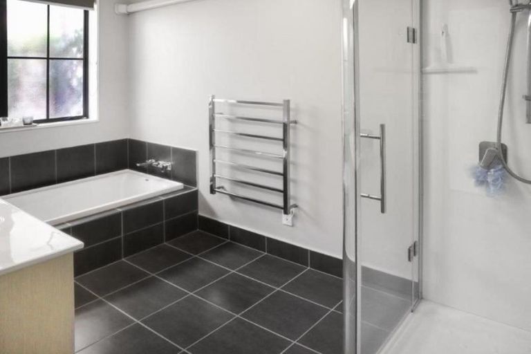 Photo of property in 5 Longwood Place, Harrowfield, Hamilton, 3210