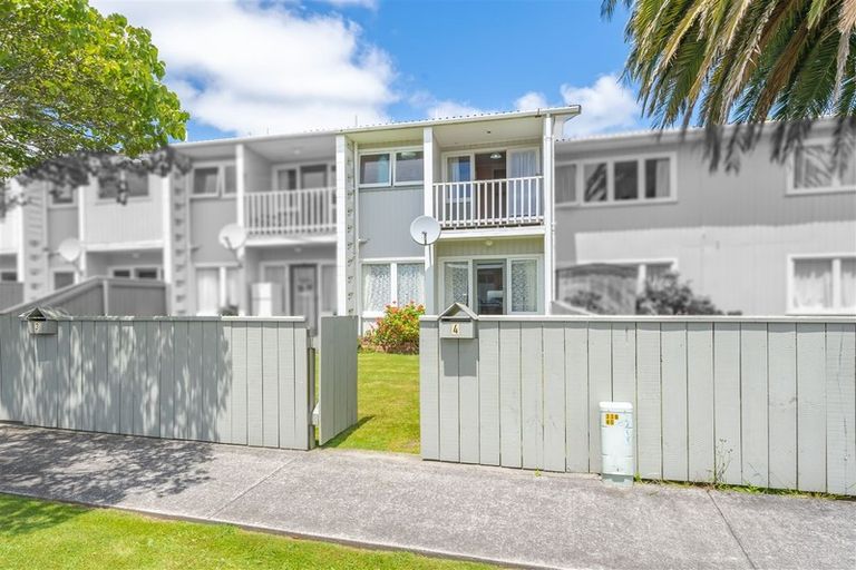Photo of property in 4/6-8 Keys Street, Elderslea, Upper Hutt, 5018