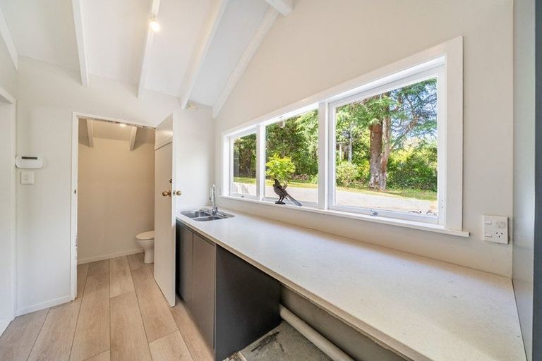 Photo of property in 23 Crest Road, Akatarawa, Upper Hutt, 5372