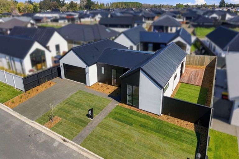 Photo of property in 10 Dan Street, Marshland, Christchurch, 8083