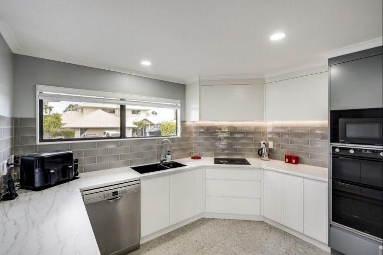 Photo of property in 85 Le Quesne Road, Bay View, Napier, 4104