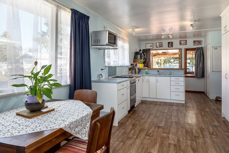 Photo of property in 11 Madden Place, Solway, Masterton, 5810