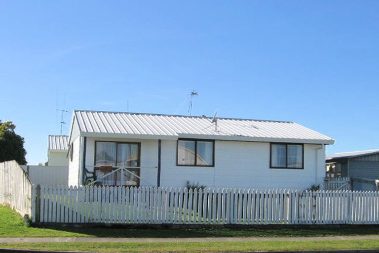 Photo of property in 39 Odlin Crescent, Nawton, Hamilton, 3200