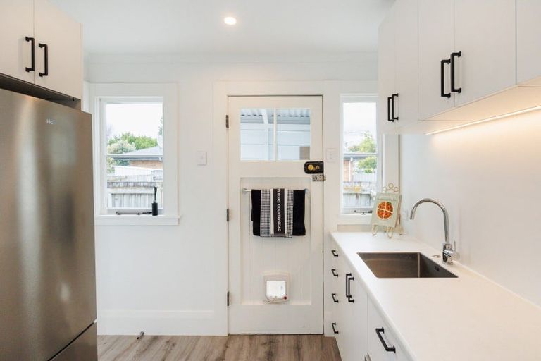 Photo of property in 70 Milson Line, Milson, Palmerston North, 4414