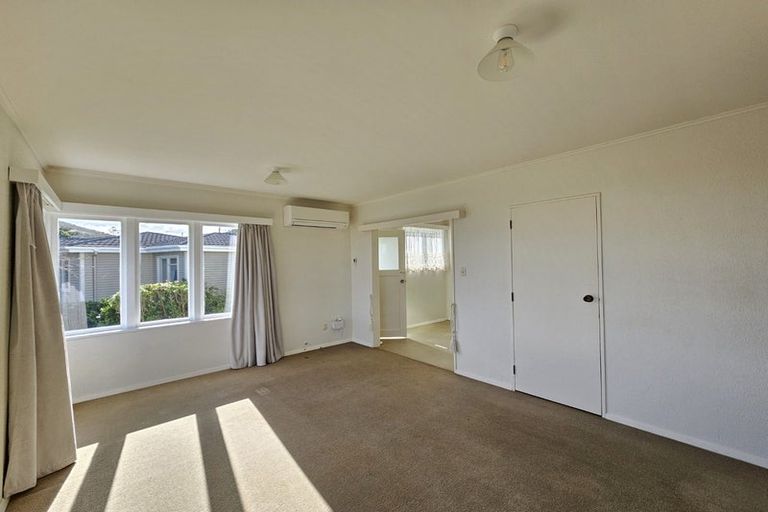 Photo of property in 15 Thornley Street, Titahi Bay, Porirua, 5022