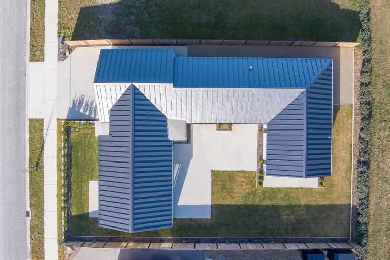 Photo of property in 47 Pounamu Avenue, Albert Town, Wanaka, 9305