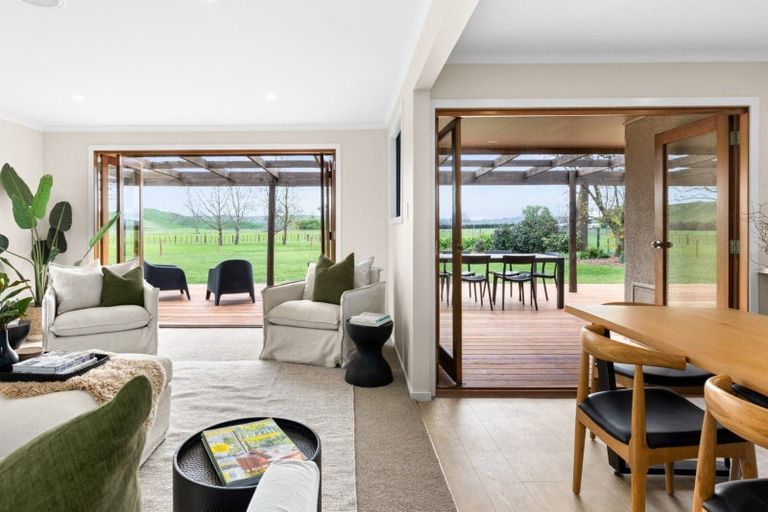 Photo of property in 361 Swamp Road, Fernhill, Napier, 4183